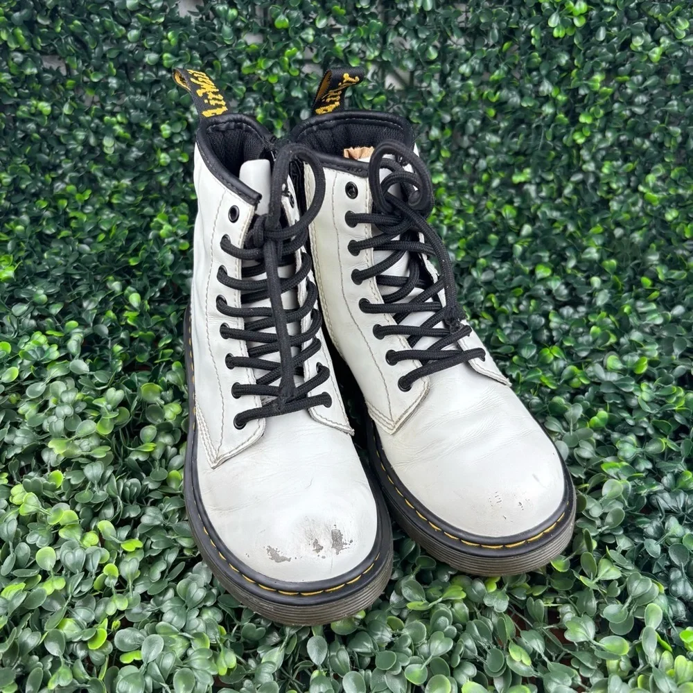 DR.MARTENS 1460 LACE UP BOOTS SIZE 2 Kids